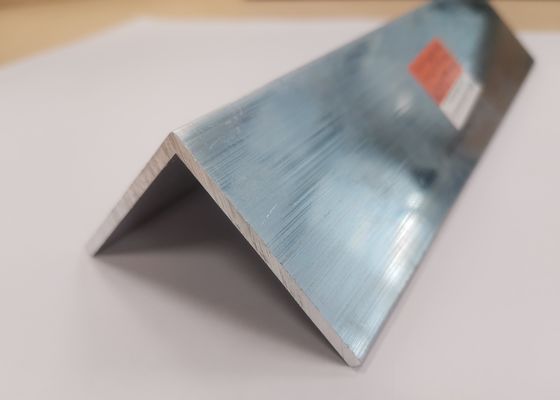 6063 알루미늄 프로파일 진압 직각 밀링 마무리 50mm * 50mm